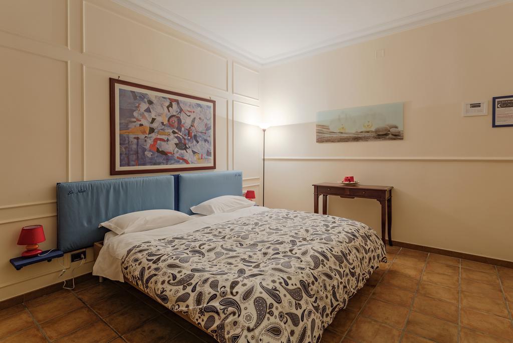 Bed and Breakfast La Nuit Bari Habitación foto