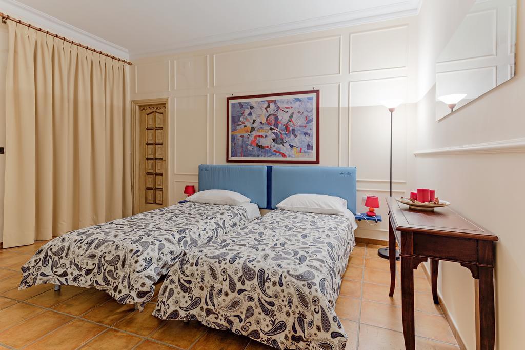 Bed and Breakfast La Nuit Bari Habitación foto